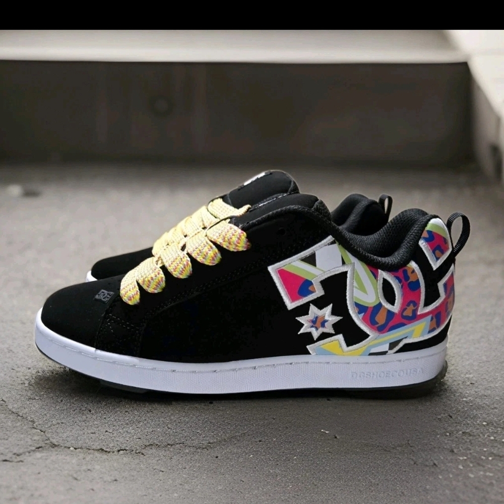 Women's DC Court Graffik Low Top Skate Shoes - Black/Multi